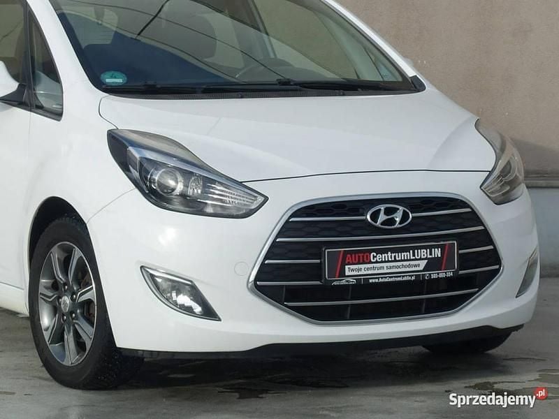 Używany Hyundai ix20 125 KM (91 kW) 2015 Biały Hatchback