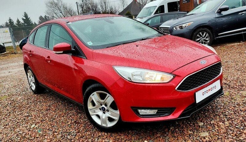 Bordowy (metalik) Używany 2015 Ford Focus Hatchback | 27 900 zł (Dobra cena) - Obraz 1/4