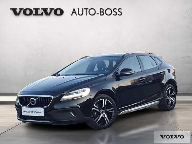 Używany Volvo V40 CC 152 KM (111 kW) 2019 Czarny Kombi