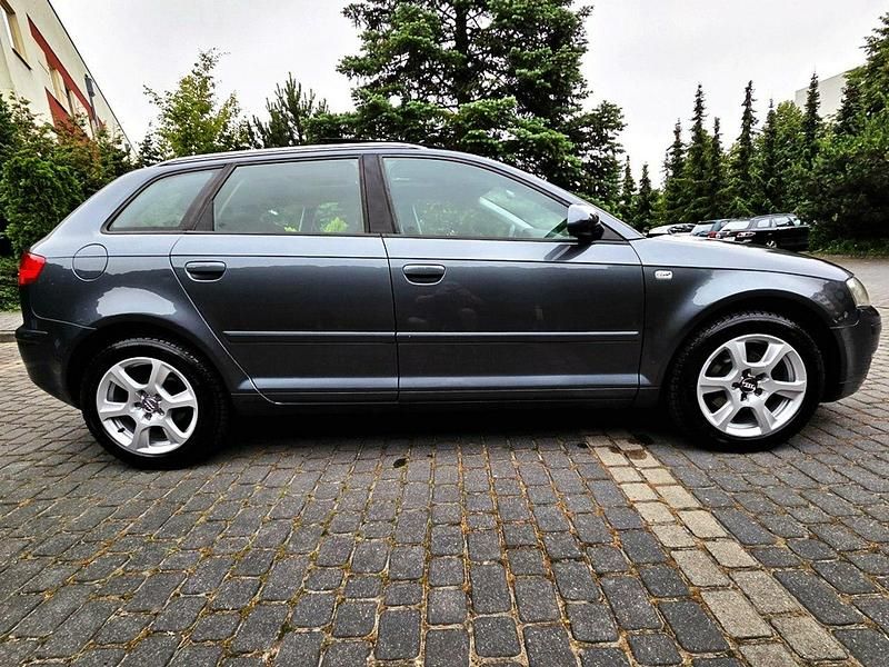 Używany Audi A3 115 KM (84 kW) 2005 Szary (metalik) Hatchback