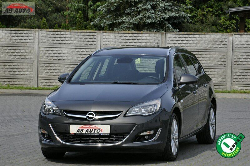 Szary Używany 2013 Opel Astra Kombi | 29 900 zł (Uczciwa cena) - Obraz 1/4