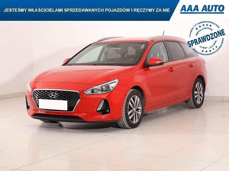 Używany Hyundai i30 2017 Czerwony