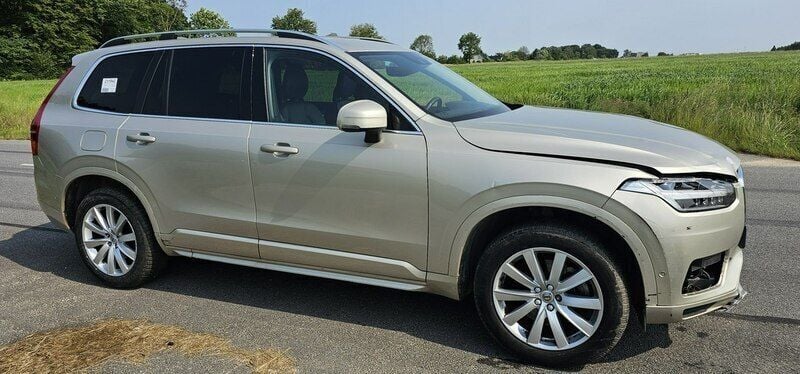 Złoty Używany 2016 Volvo XC90 SUV | 68 999 zł - Obraz 1/4