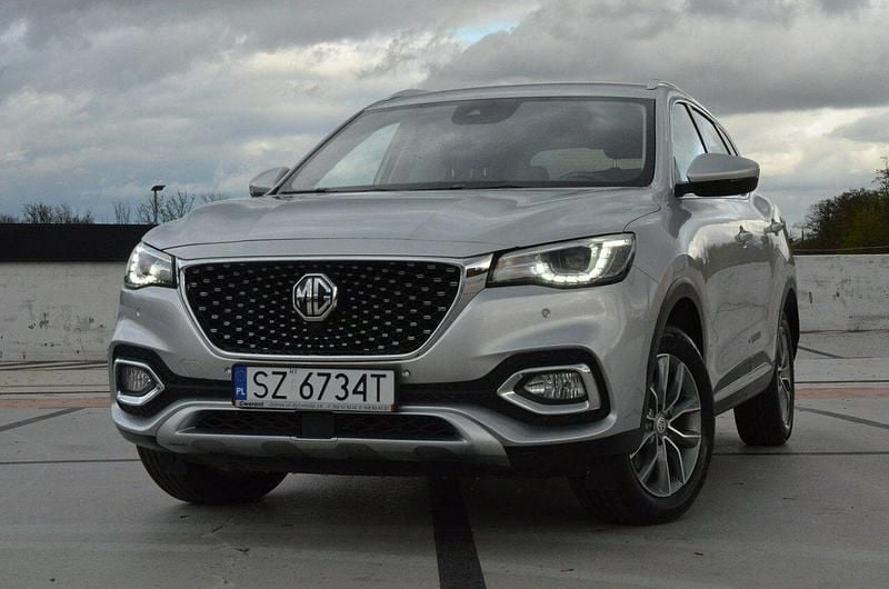 Używany MG HS 162 KM (119 kW) 2023 Szary SUV