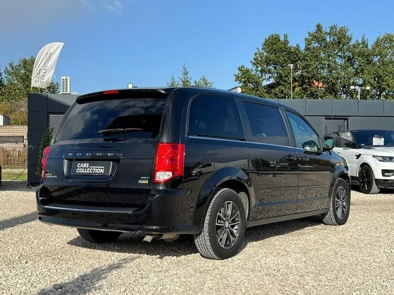 Używany Dodge Grand Caravan 286 KM (210 kW) 2017 Czarny (metalik) Minivan
