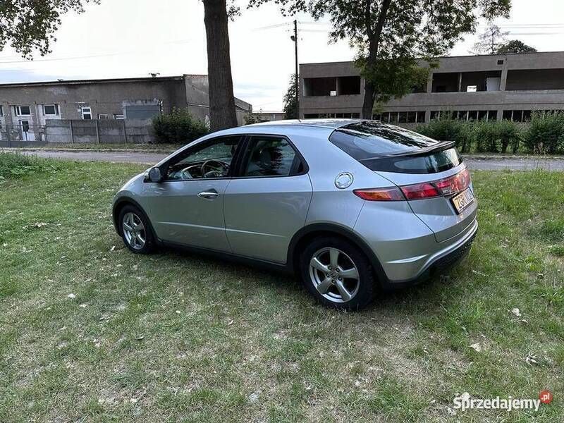 Srebrny Używany 2006 Honda Civic Sedan/Limuzyna | 15 500 zł (Dość drogi) - Obraz 1/4