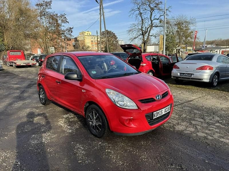Używany Hyundai i20 78 KM (57 kW) 2009 Czerwony Hatchback