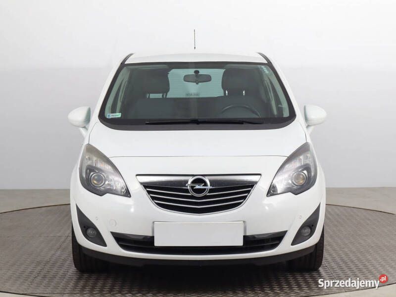 Biały Używany 2012 Opel Meriva Minivan | 17 999 zł (Uczciwa cena) - Obraz 1/4