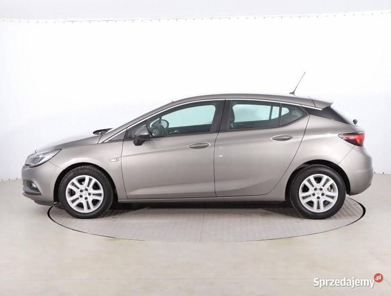 Używany Opel Astra 2016 Szary Hatchback