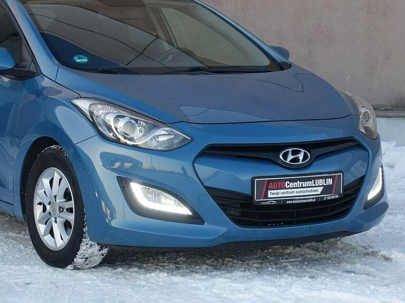 Używany Hyundai i30 100 KM (73 kW) 2013 Niebieski Hatchback