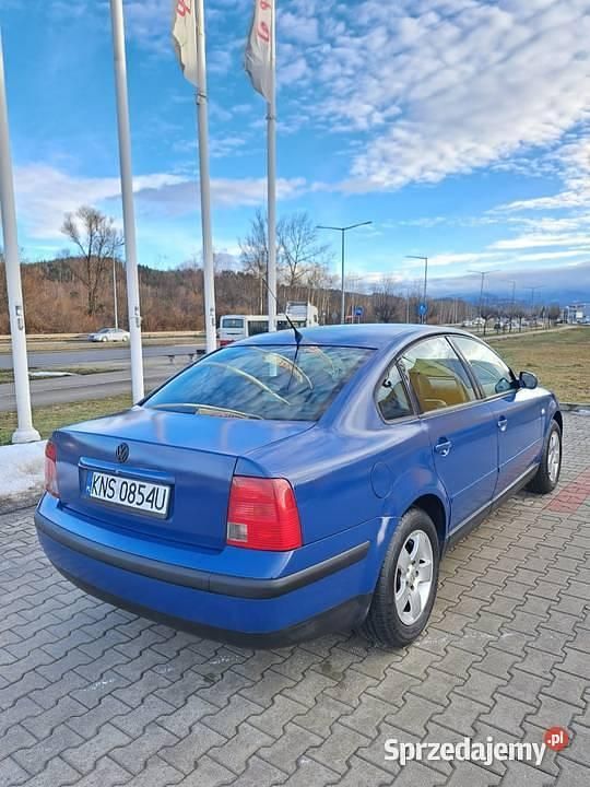 Używany VW Passat 1997 Niebieski Sedan/Limuzyna