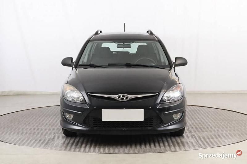 Używany Hyundai i30 2010 Czarny Kombi
