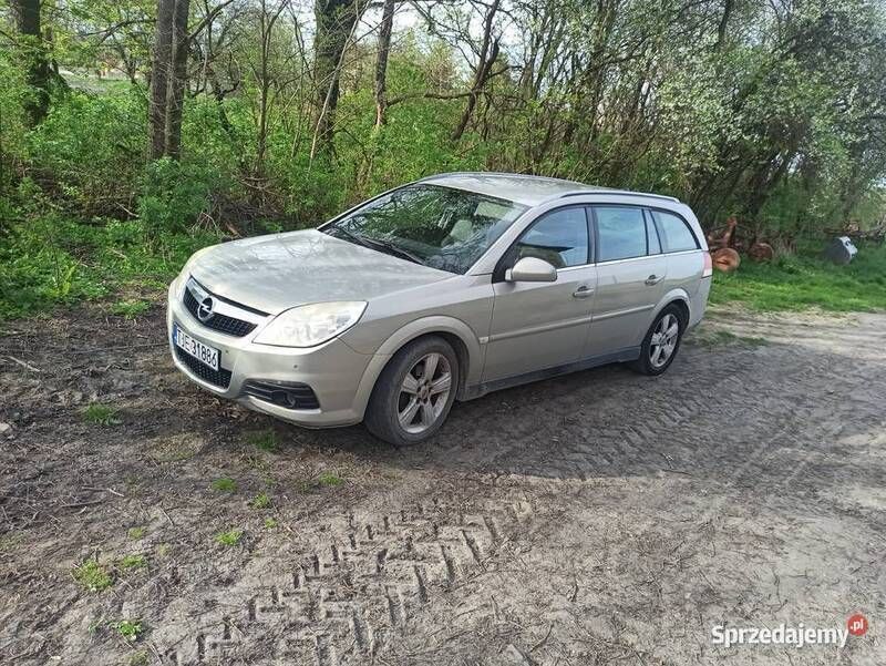 Zielony Używany 2006 Opel Vectra Kombi | 5900 zł - Obraz 1/4