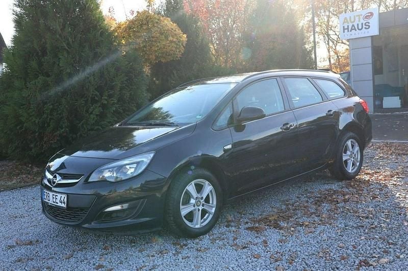 Używany Opel Astra 110 KM (80 kW) 2015 Czarny Kombi