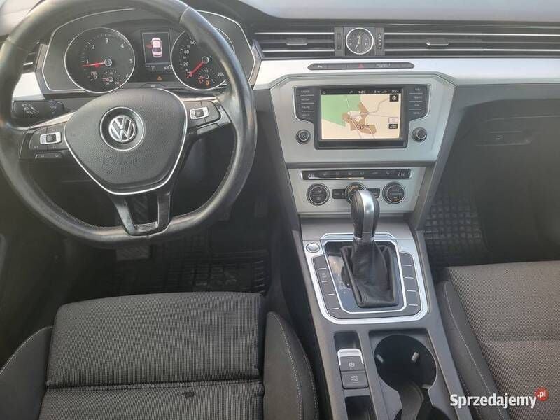 Używany VW Passat 2016 Biały Sedan/Limuzyna