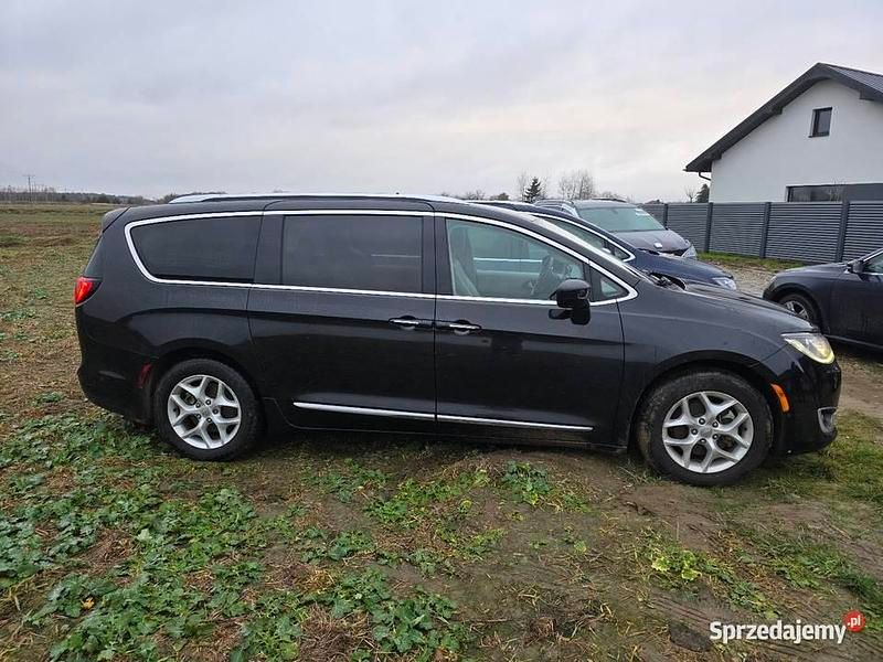 Używany 2018 Chrysler Pacifica Touring Kombi | 55 000 zł (Super Cena) - Obraz 1/4
