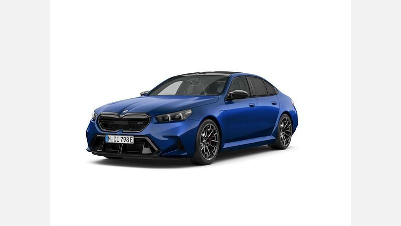 Niebieski marina bay m metalizowany Używany 2024 BMW M5 Comfort Edition Sedan/Limuzyna | 579 900 zł (Super Cena) - Obraz 1/3