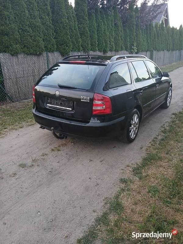 Używany Skoda Octavia 2007 Czarny Kombi