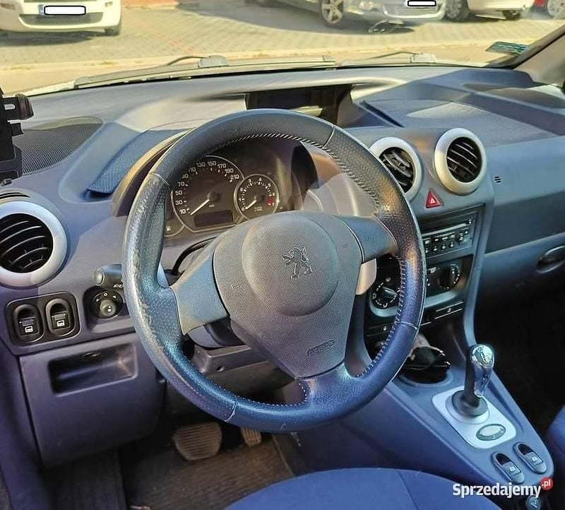 Używany 2005 Peugeot 1007 Hatchback | 6500 zł - Obraz 1/4