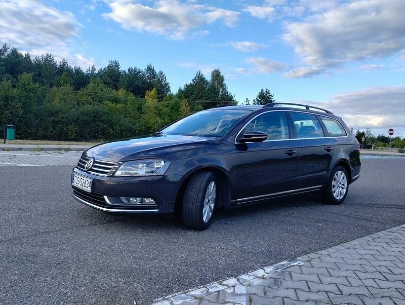 Inny kolor Używany 2011 VW Passat Kombi | 23 900 zł (Dość drogi) - Obraz 1/4