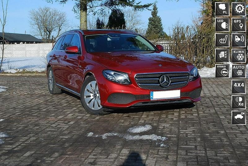 Używany Mercedes E200 197 KM (144 kW) 2019 Bordowy (metalik) Kombi