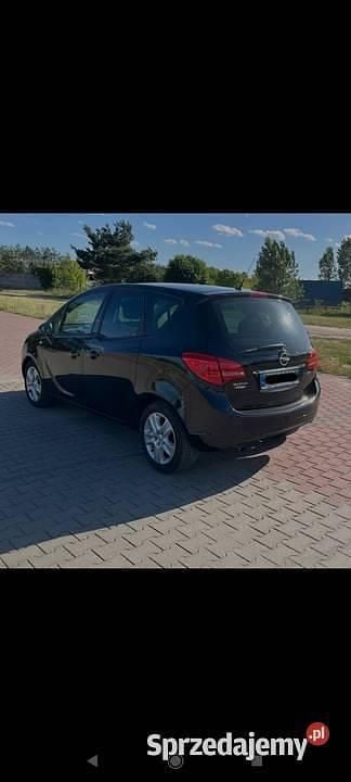 Używany Opel Meriva 2011 Czarny Minivan