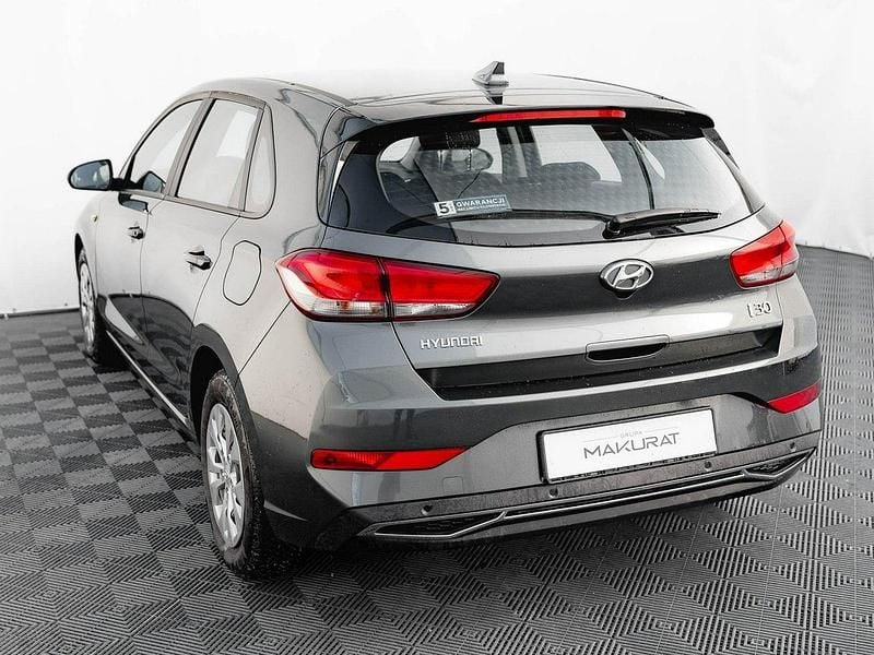 Używany Hyundai i30 120 KM (88 kW) 2022 Szary Hatchback