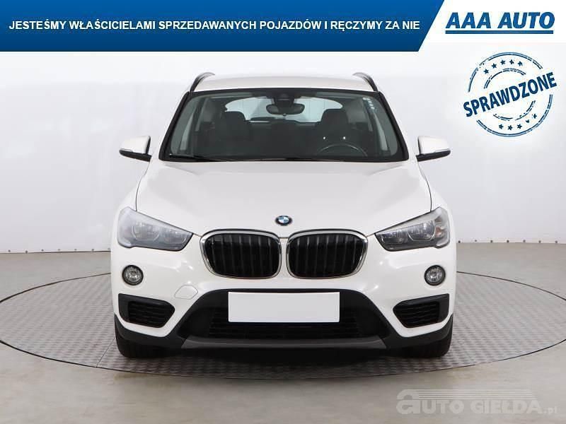 Używany BMW X1 140 KM (102 kW) 2017 Biały SUV