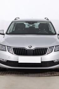 Używany Skoda Octavia 116 KM (85 kW) 2018 Srebrny Kombi