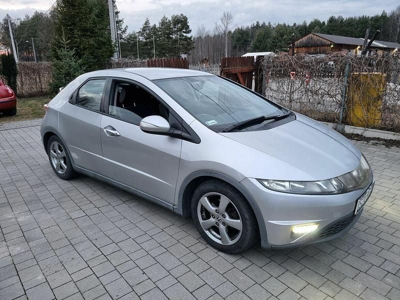 Srebrny Używany 2006 Honda Civic Hatchback | 7900 zł (Super Cena) - Obraz 1/4