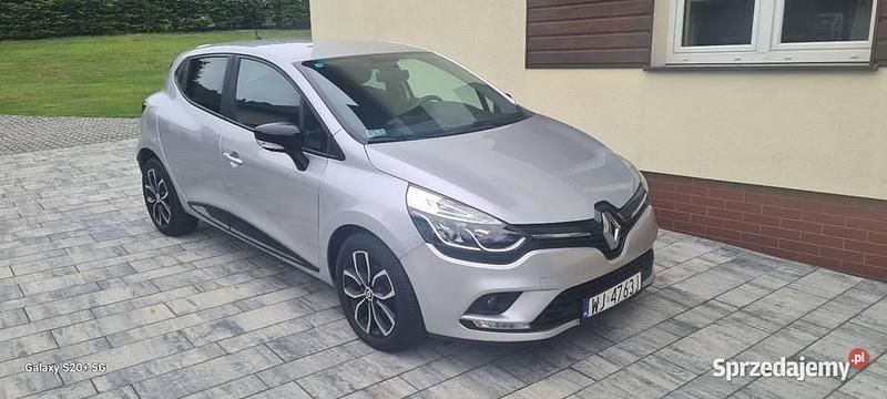 Srebrny Używany 2020 Renault Clio V Hatchback | 33 500 zł (Uczciwa cena) - Obraz 1/4