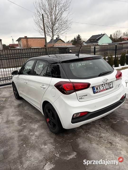 Używany Hyundai i20 GLS 84 KM (61 kW) 2019 Biały Hatchback