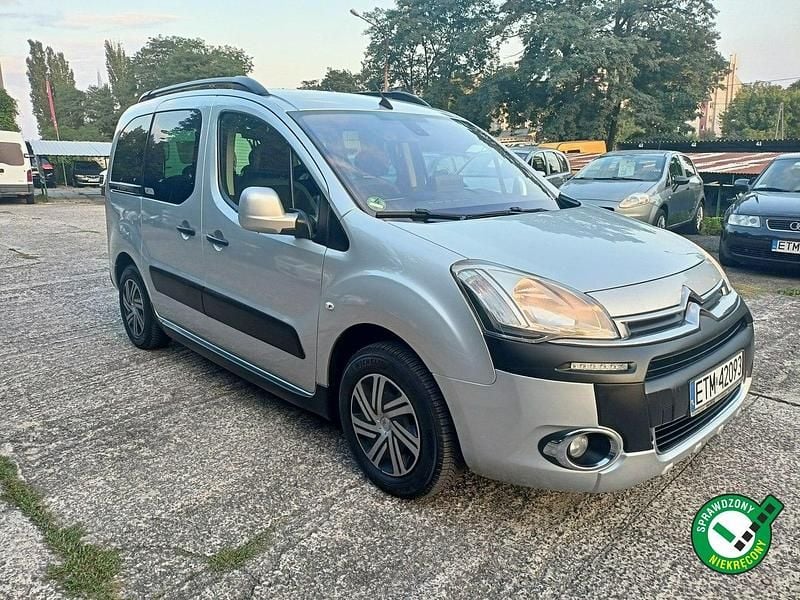 Srebrny Używany 2013 Citroën Berlingo XTR Minivan | 29 900 zł (Uczciwa cena) - Obraz 1/4