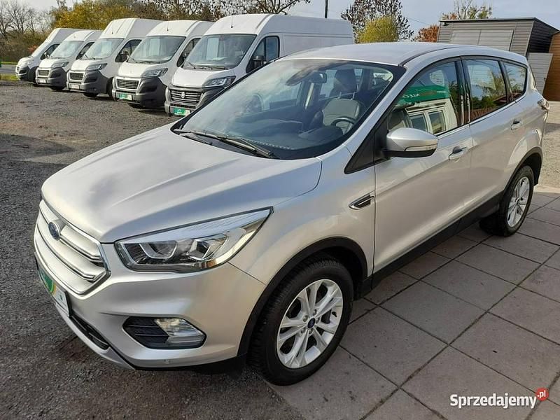 Srebrny Używany 2017 Ford Kuga SUV | 44 900 zł (Dobra cena) - Obraz 1/4