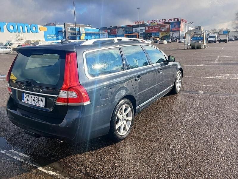 Używany Volvo V70 181 KM (133 kW) 2014 Szary Kombi