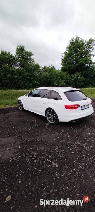 Biały Używany 2012 Audi A4 S-Line Kombi | 38 000 zł (Uczciwa cena) - Obraz 1/4