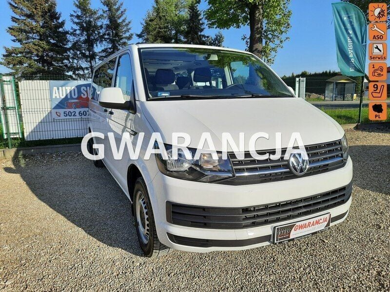 Biały Używany 2018 VW Caravelle Minivan | 101 450 zł (Super Cena) - Obraz 1/4