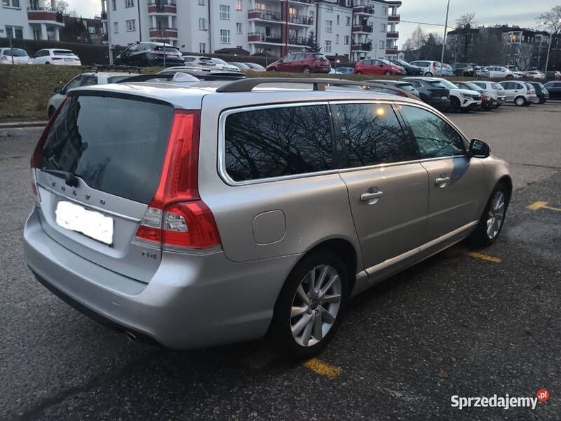 Używany Volvo V70 Momentum 2016 Srebrny Kombi