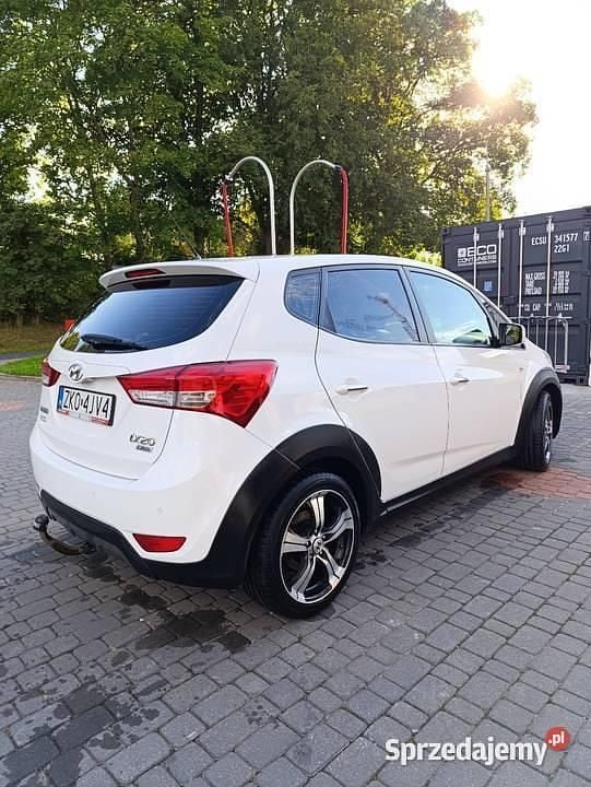 Biały Używany 2014 Hyundai ix20 Hatchback | 25 500 zł (Dość drogi) - Obraz 1/4