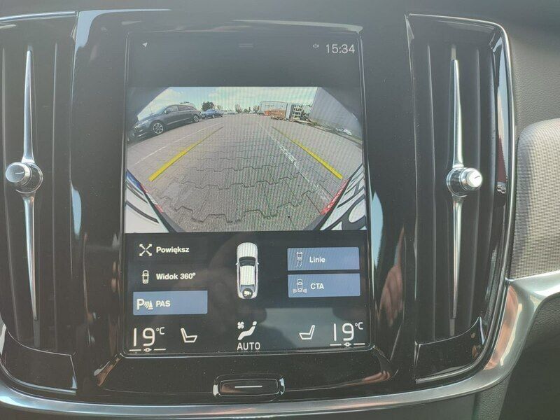 Używany Volvo S90 190 KM (139 kW) 2018 Czarny (metalik) Sedan/Limuzyna