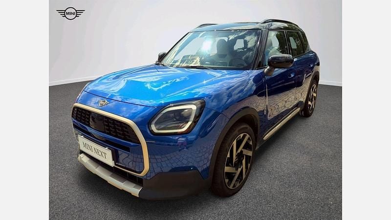 Blazing blue metalizowany Używany 2024 Mini Countryman SUV | 158 900 zł - Obraz 1/4