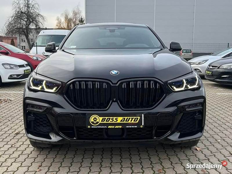 Używany BMW X6 M50 400 KM (294 kW) 2020 Czarny SUV