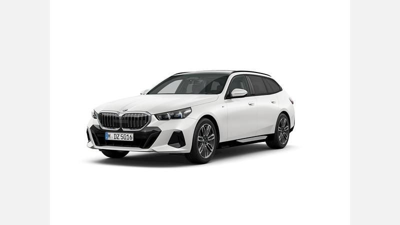 Mineral white metallic metalizowany Używany 2024 BMW 520 Comfort Edition Kombi | 269 900 zł (Dość drogi) - Obraz 1/3