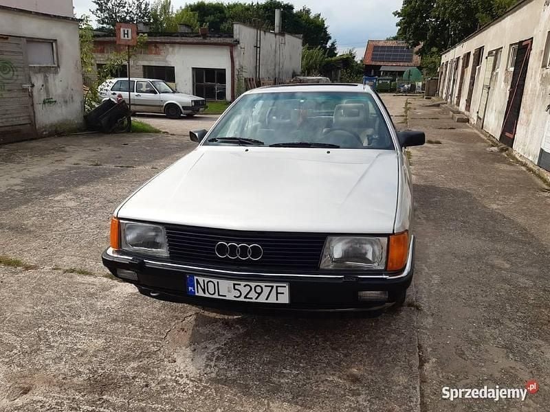 Używany Audi 100 1987 Złoty Sedan/Limuzyna