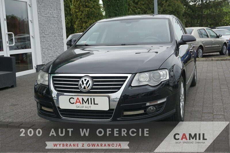 Czarny Używany 2006 VW Passat Sedan/Limuzyna | 12 800 zł (Uczciwa cena) - Obraz 1/3