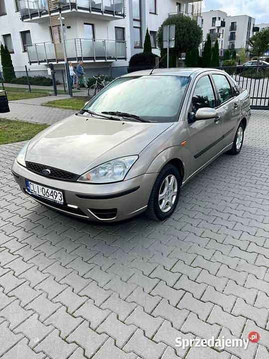 Złoty Używany 2004 Ford Focus Sedan/Limuzyna | 2500 zł (Uczciwa cena) - Obraz 1/4