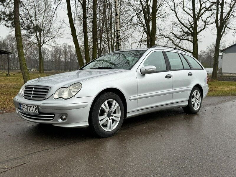 Srebrny Używany 2006 Mercedes C220 Kombi | 7900 zł - Obraz 1/4