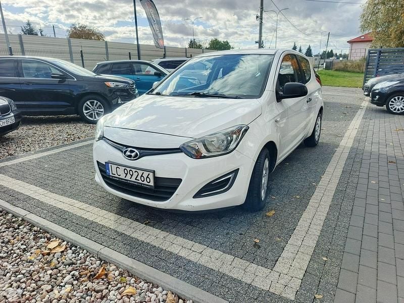Biały Używany 2012 Hyundai i20 Hatchback | 11 800 zł (Super Cena) - Obraz 1/4