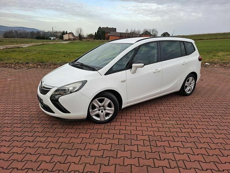 Używany Opel Zafira 2014 Biały Minivan