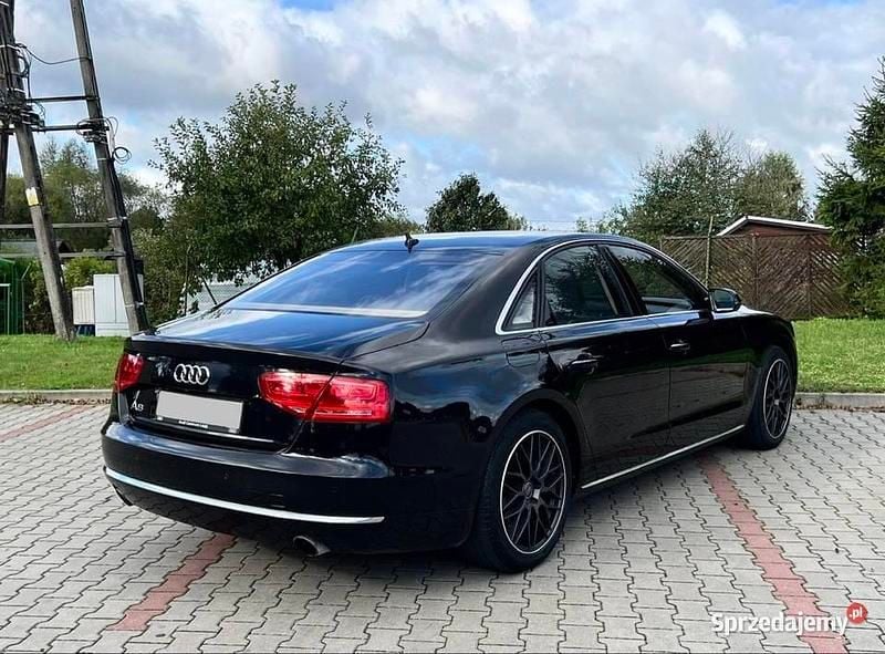 Czarny Używany 2013 Audi A8 Ambiente Sedan/Limuzyna | 69 500 zł (Uczciwa cena) - Obraz 1/4